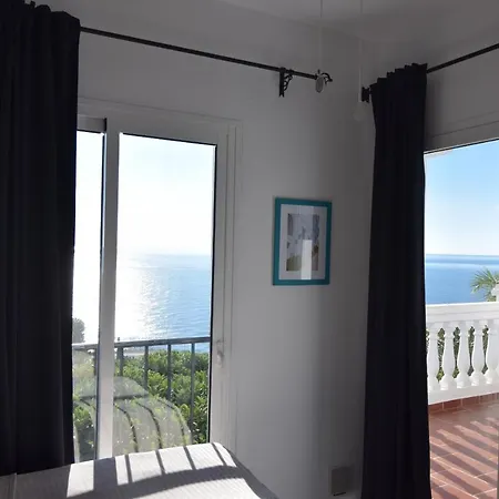 Ladera Panorama 2 内尔哈